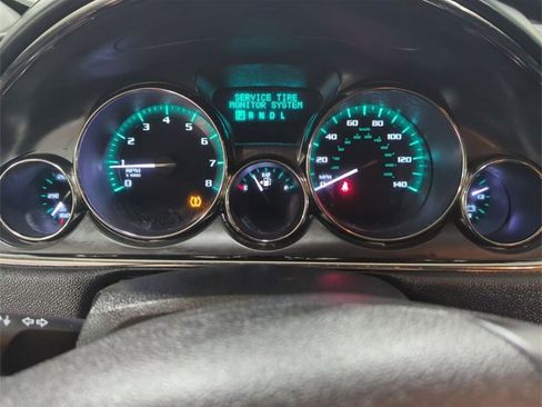 Used 2015 Buick Enclave Leather image 11