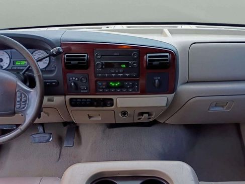 Used 2006 Ford F350 Lariat image 30