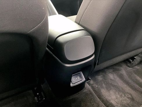 Used 2025 Hyundai Elantra SE image 33