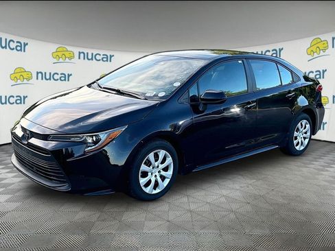 Used 2023 Toyota Corolla LE FWD image 3