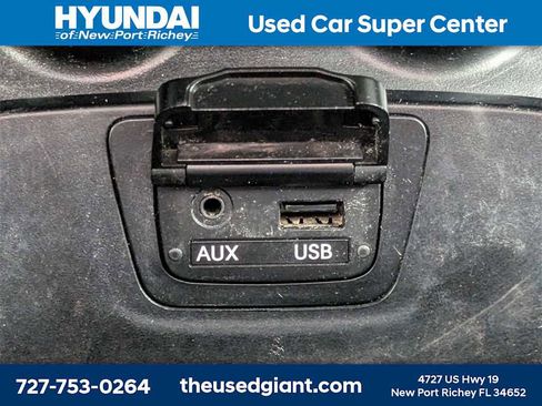 Used 2013 Hyundai Santa Fe Sport 2.0T image 23