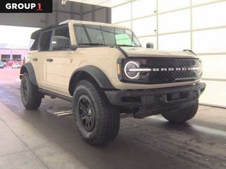 Used 2025 Ford Bronco Badlands video 1