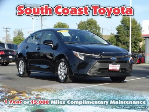 Used 2023 Toyota Corolla LE w/ Carpet Mat Package (TMS) image 1