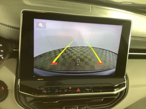 Used 2022 Jeep Compass Limited image 31