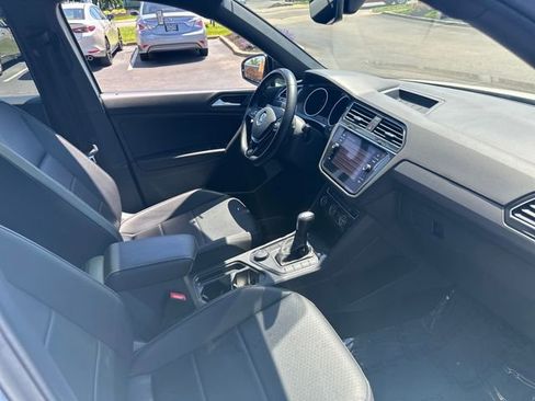Used 2021 Volkswagen Tiguan SE R-Line AWD/4WD image 32