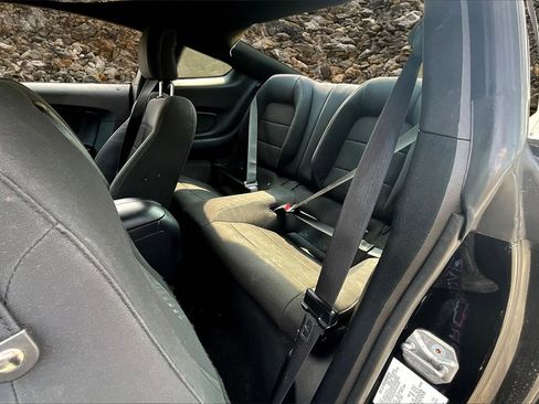 Used 2016 Ford Mustang Coupe image 21