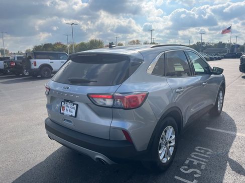 Used 2022 Ford Escape SE w/ Convenience Package image 5