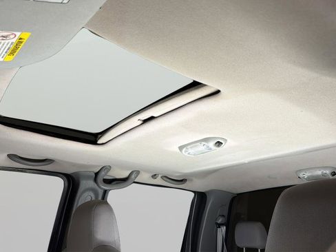 Used 2004 Ford F250 XL image 32