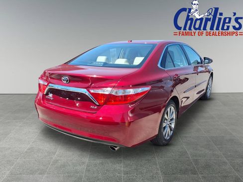 Used 2017 Toyota Camry XLE w/ Convenience Package FWD image 4