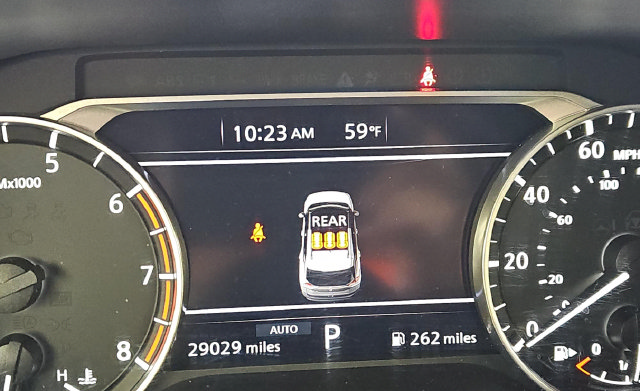 Used 2023 Nissan Rogue SV AWD/4WD image 5