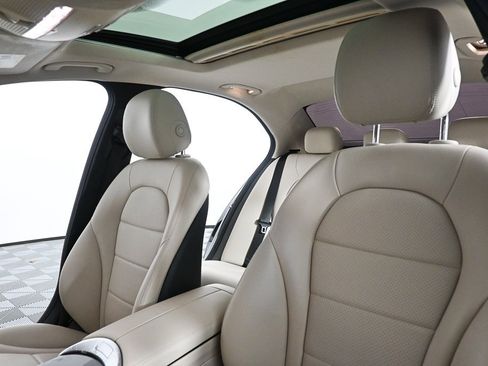Used 2019 Mercedes-Benz C 300 Sedan image 5
