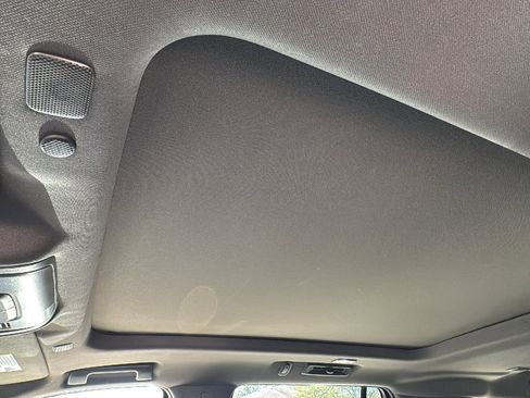 Used 2021 GMC Yukon Denali image 11