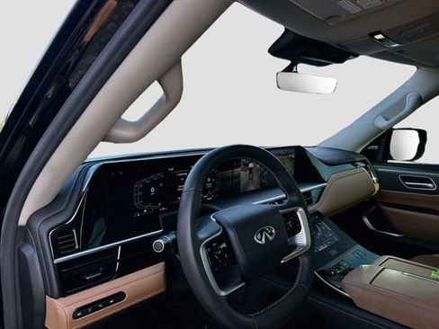 Used 2025 INFINITI QX80 Luxe RWD image 6
