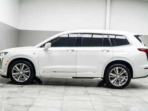 Used 2022 Cadillac XT6 Premium Luxury AWD/4WD image 10