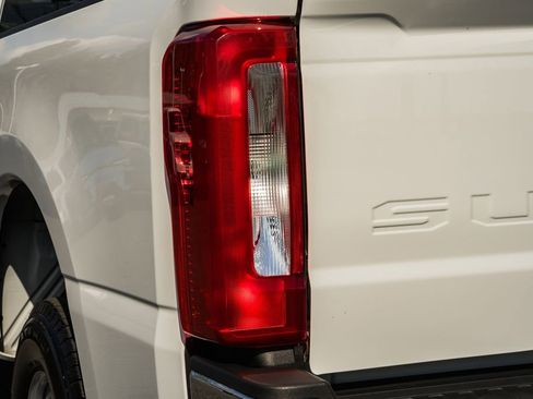 Used 2024 Ford F250 XL w/ Snow Plow Prep Package image 7