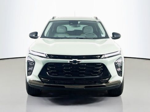 New 2026 Chevrolet Trax ACTIV w/ Sunroof Package image 2