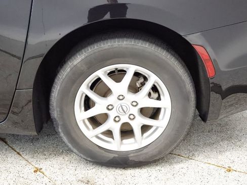 Certified 2023 Chrysler Pacifica Touring-L FWD image 16