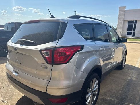 Used 2019 Ford Escape SEL AWD/4WD image 4