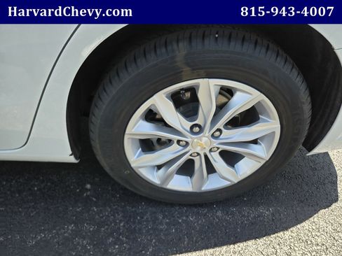 Used 2023 Chevrolet Malibu LT FWD image 42