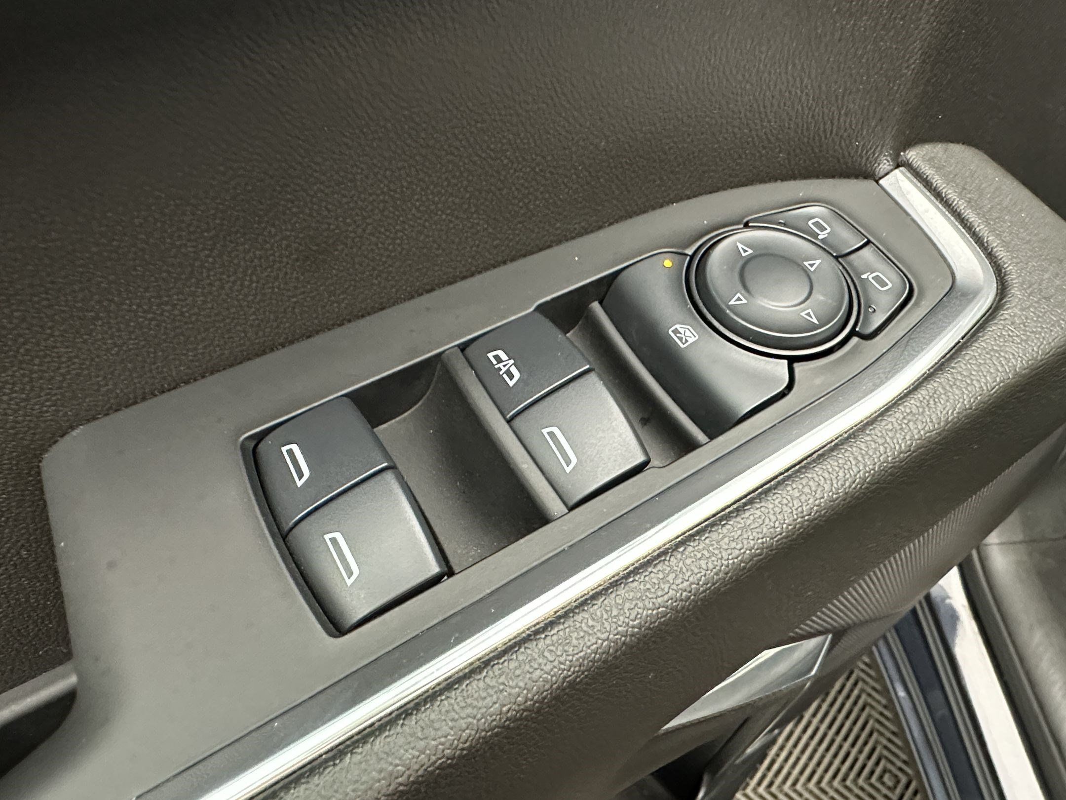 Certified 2024 Chevrolet Silverado 1500 LT AWD/4WD image 15