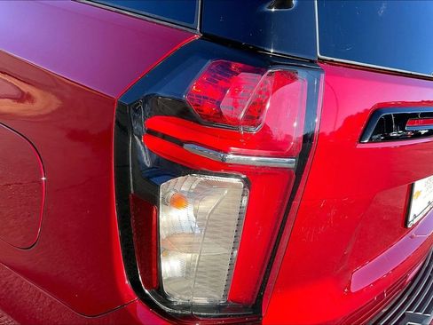 Used 2024 Chevrolet Tahoe RST w/ Luxury Package image 31