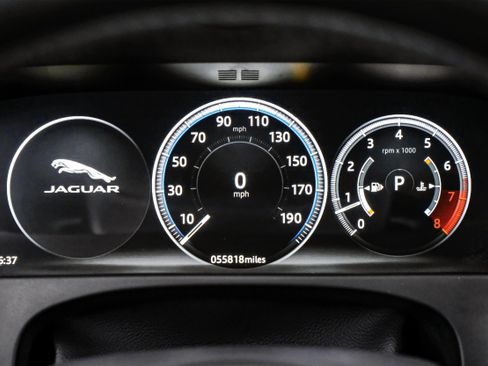 Used 2017 Jaguar XF S image 19