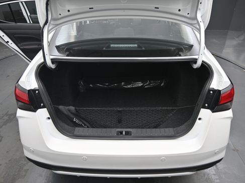 Certified 2025 Nissan Versa SR w/ Trunk Package image 18