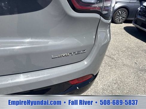 Used 2022 Jeep Compass Limited w/ Elite Group AWD/4WD image 5