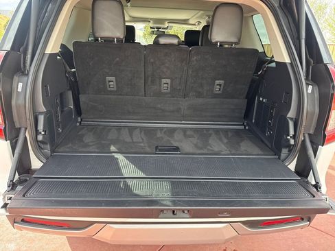 Certified 2025 Ford Expedition Platinum AWD/4WD image 7