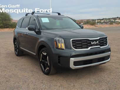 Used 2024 Kia Telluride S w/ S Sunroof Package