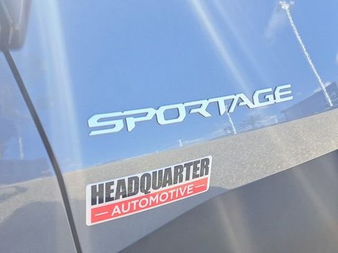 Used 2024 Kia Sportage EX image 7
