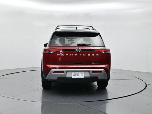Used 2022 Nissan Pathfinder SL AWD/4WD image 8