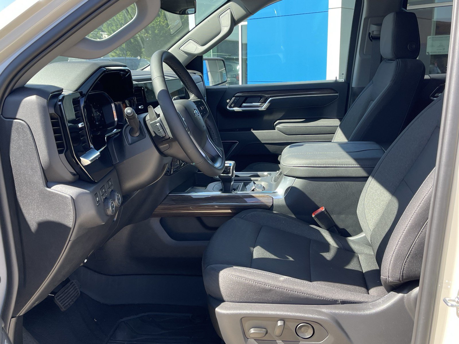 New 2026 Chevrolet Silverado 1500 RST w/ Convenience Package II AWD/4WD image 11