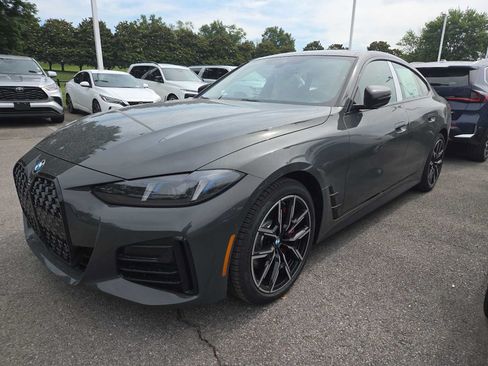 New 2026 BMW 430i xDrive w/ M Sport Package AWD/4WD image 9