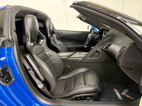 Used 2016 Chevrolet Corvette Z06 w/ 3LZ Preferred Equipment Group image 38