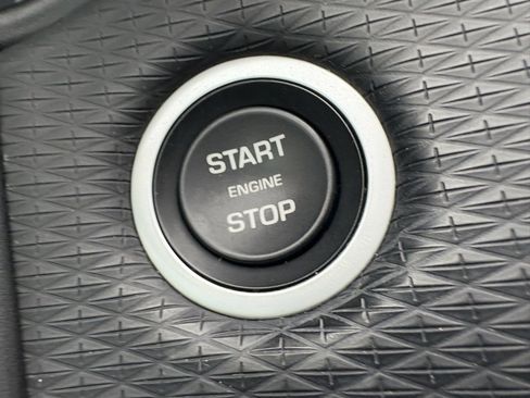 Used 2020 Land Rover Range Rover Velar S image 50