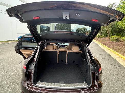 Used 2019 Porsche Cayenne image 34