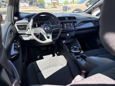 Certified 2025 Nissan Leaf SV Plus FWD image 12