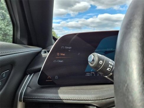 Used 2025 Cadillac XT4 Premium Luxury image 14