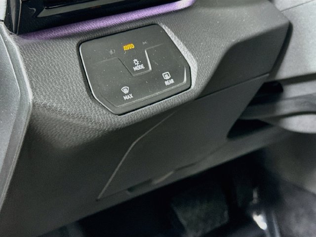 Certified 2024 Volkswagen ID.4 2WD image 11