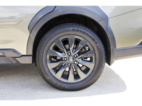 Used 2023 Subaru Outback Onyx Edition image 31