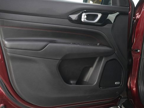 Used 2022 Jeep Compass Trailhawk w/ Sun and Sound Group image 18