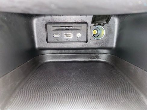 Used 2023 Chevrolet Equinox RS image 46