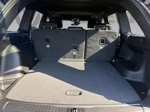 New 2026 Jeep Grand Cherokee Altitude RWD image 19