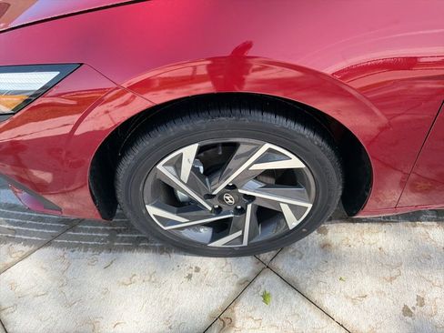 New 2025 Hyundai Elantra SEL FWD image 9