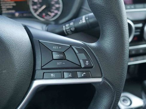 Used 2024 Nissan Sentra SV FWD image 32