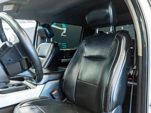 Used 2019 Ford F250 Lariat w/ Lariat Value Package image 13