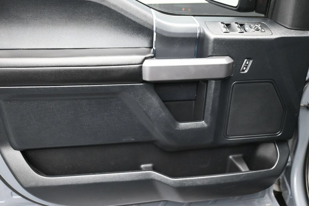 Used 2019 Ford F150 XLT w/ Equipment Group 302A Luxury AWD/4WD image 13