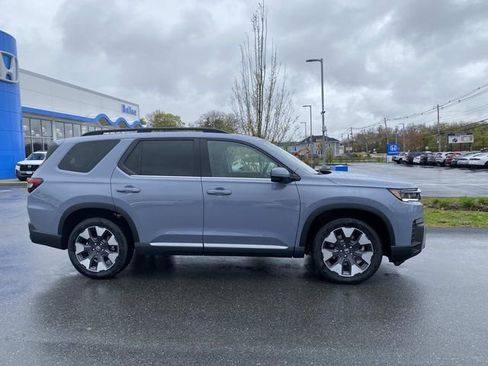 New 2026 Honda Pilot Elite image 2