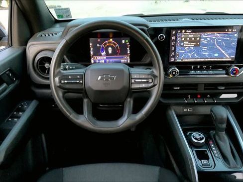 Used 2023 Chevrolet Colorado Trail Boss w/ Technology Package image 5